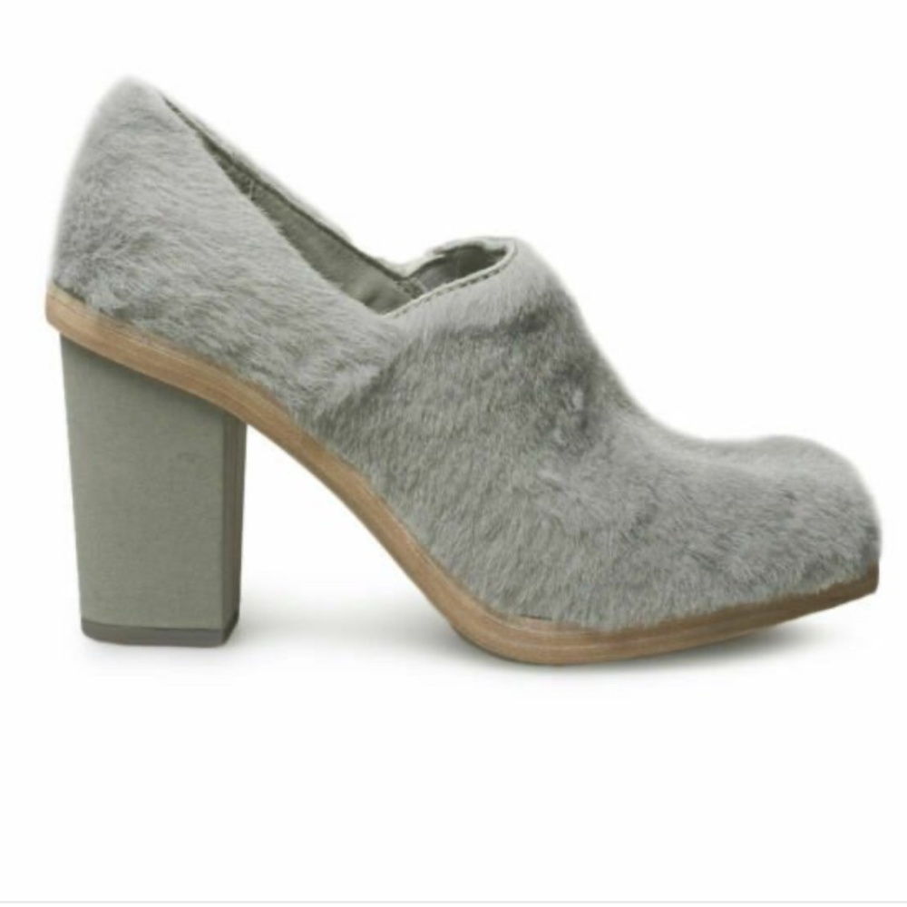 NWT UGG + ECKHAUS LATTA “Court Not” Gray/blue Shearling Shoes heels clogs - Picture 1 of 13